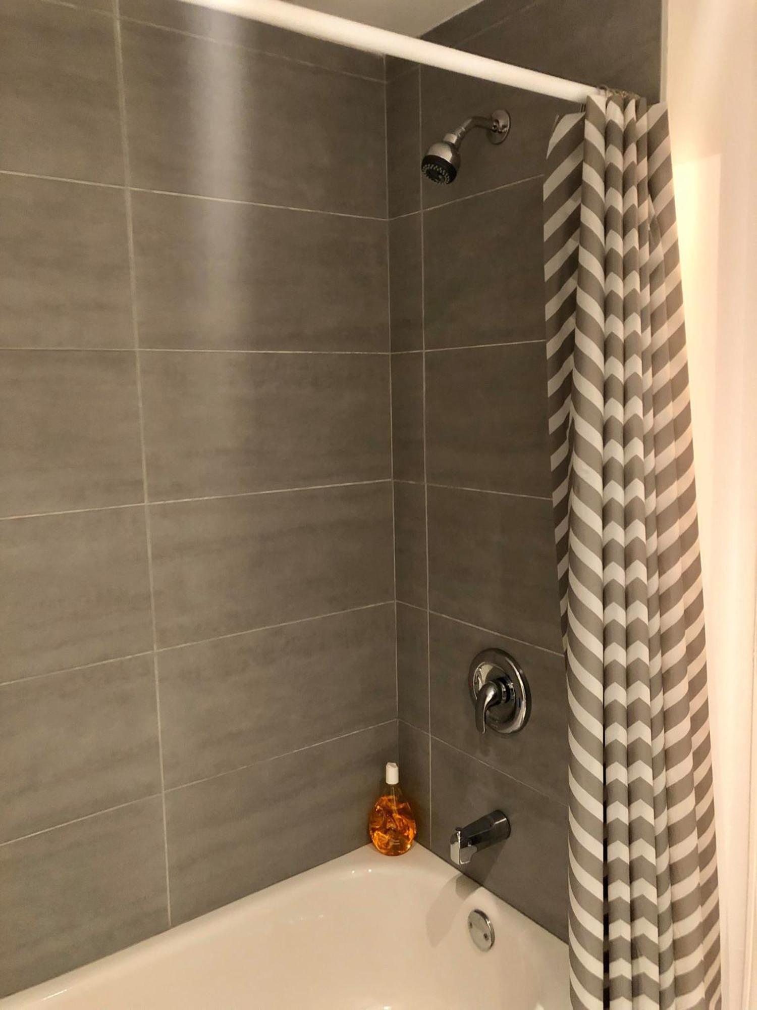 Aux 4 Vents - Auberg'Inn Carleton-sur-Mer Phòng bức ảnh
